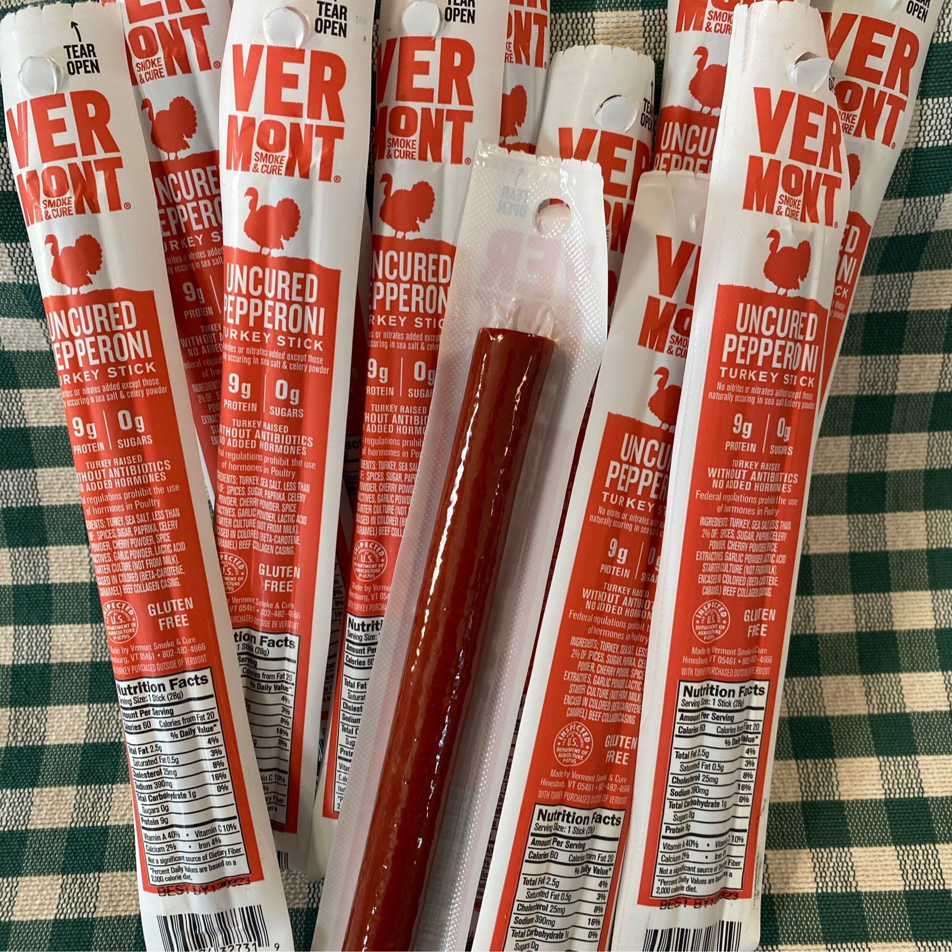 Vermont Smoke & Cure Uncured Pepperoni Turkey Stick Whittier Farms